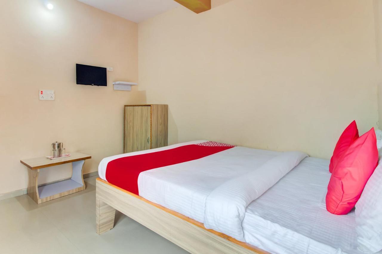 Oyo 48915 Chaitanya Green Park Hotel Vani Eksteriør billede